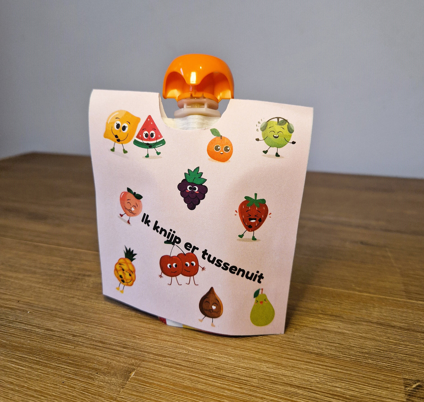 Knijpfruitwikkel fruit - Ik knijp er tussenuit